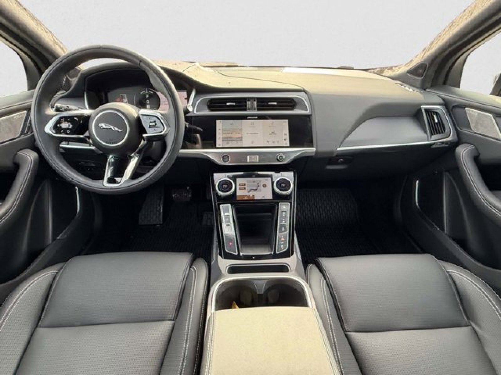 Used 2024 Jaguar I-PACE R-Dynamic HSE image 13