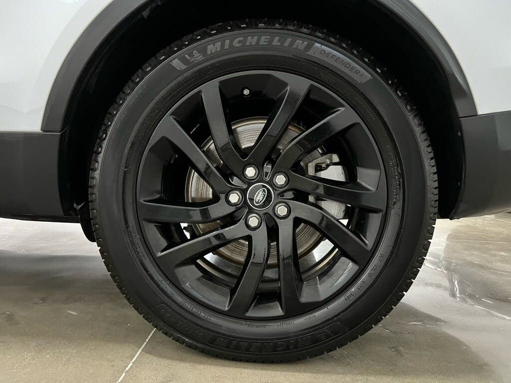 Used 2018 Land Rover Discovery HSE image 10