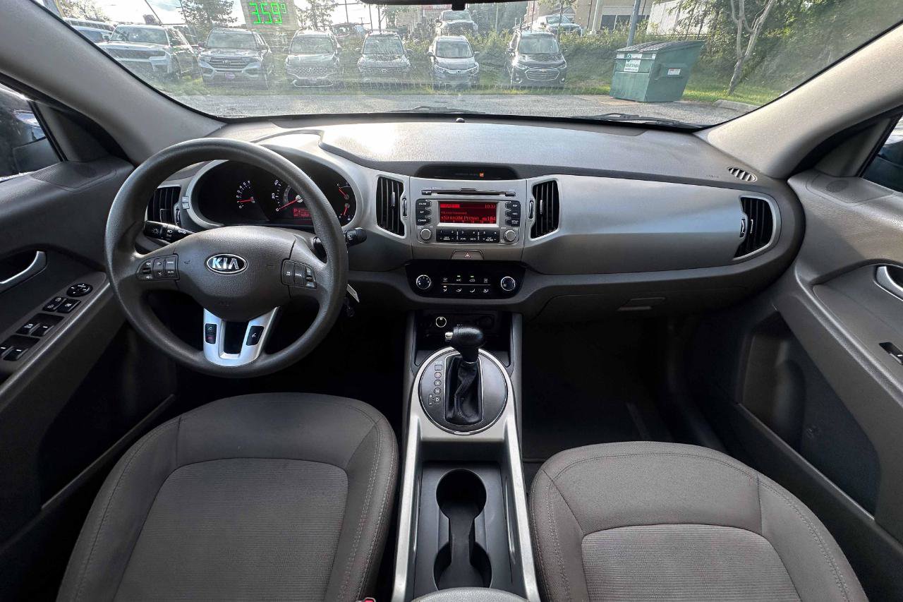Used 2013 Kia Sportage LX AWD/4WD image 11