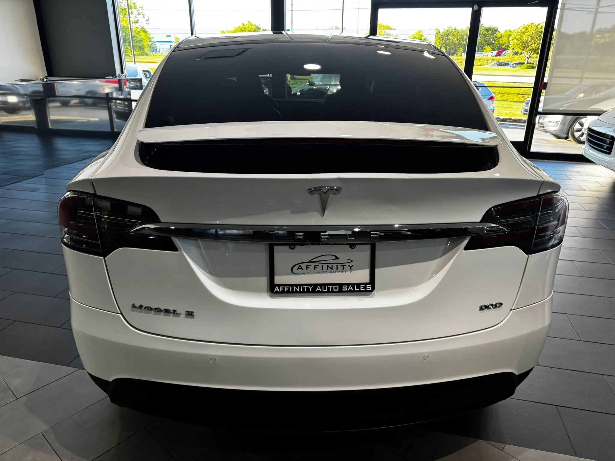 Used 2016 Tesla Model X 90D AWD/4WD image 4