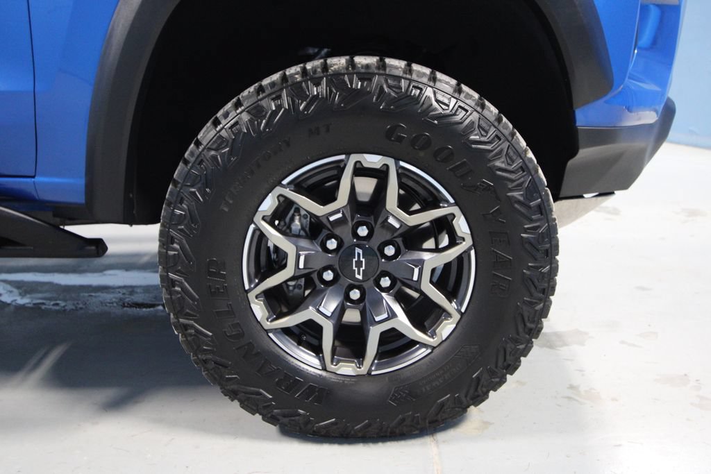Used 2023 Chevrolet Colorado ZR2 w/ ZR2 Convenience Package III AWD/4WD image 37