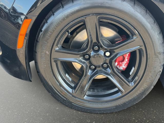 Used 2022 Chevrolet Camaro LT RWD image 10
