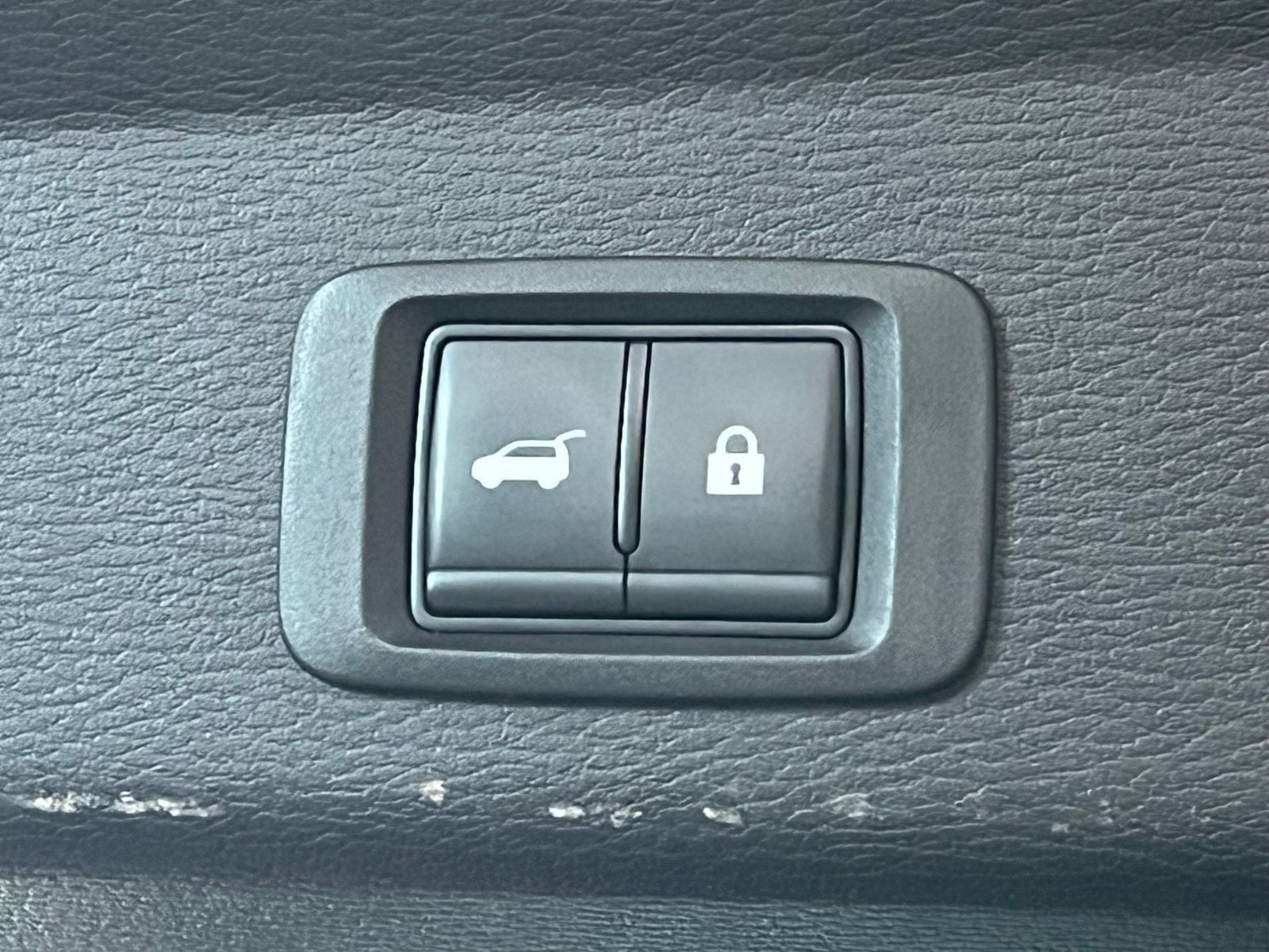 Used 2024 Mitsubishi Outlander SE AWD/4WD image 11