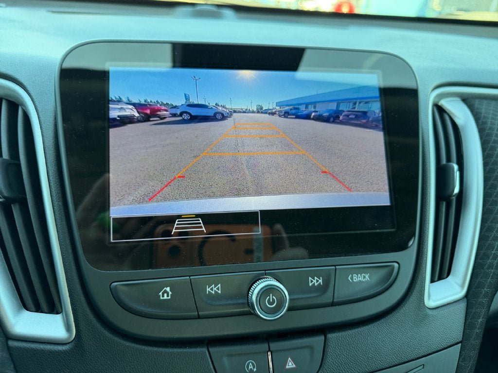 Used 2024 Chevrolet Malibu LT FWD image 18