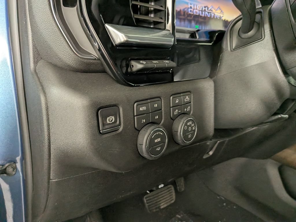 New 2026 Chevrolet Silverado 2500 High Country w/ High Country Premium Package AWD/4WD image 18