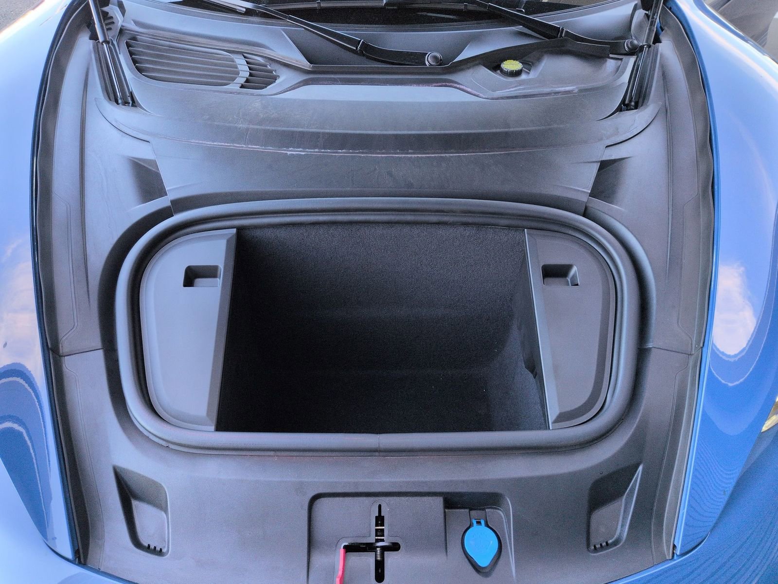 Certified 2023 Porsche Taycan image 29