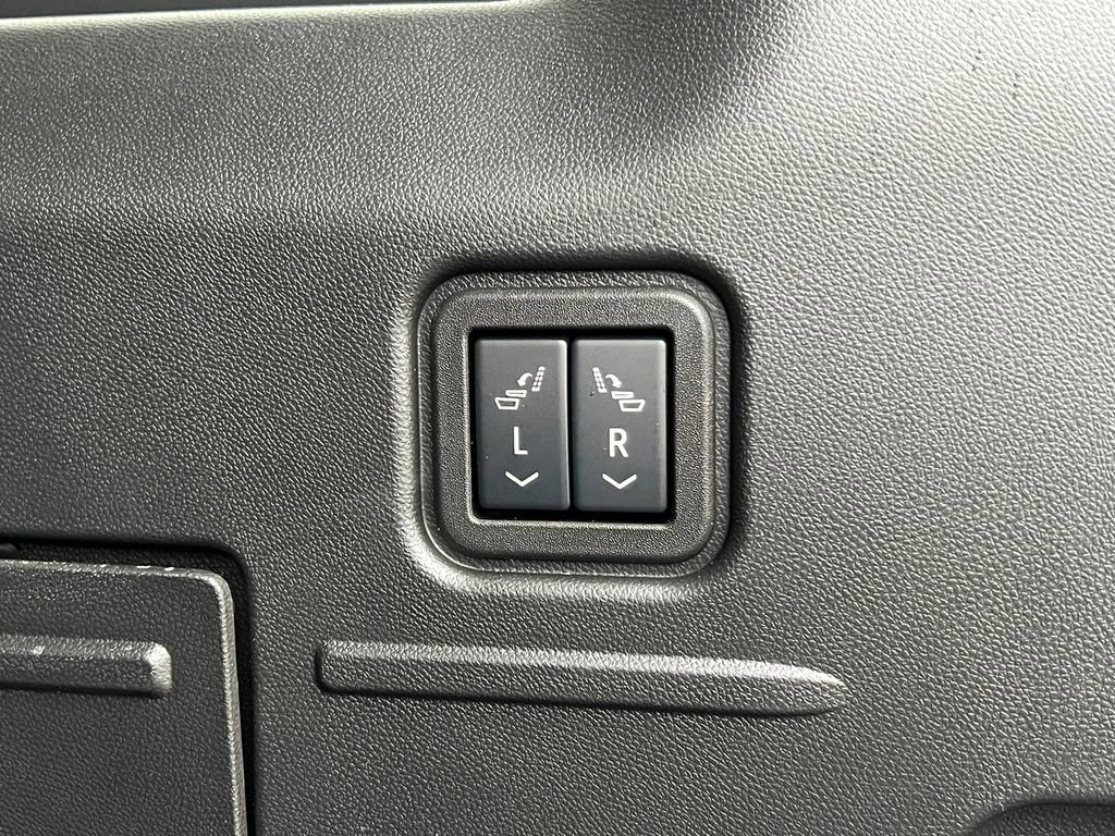 New 2025 GMC Hummer EV 2X AWD/4WD image 38