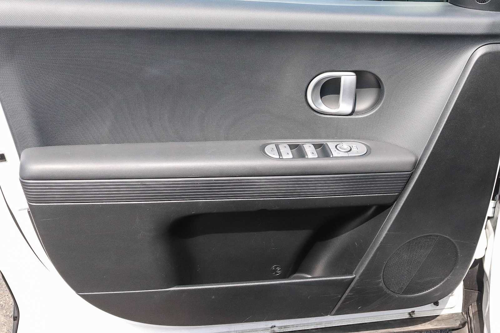 Used 2024 Hyundai Ioniq 5 SEL RWD image 30