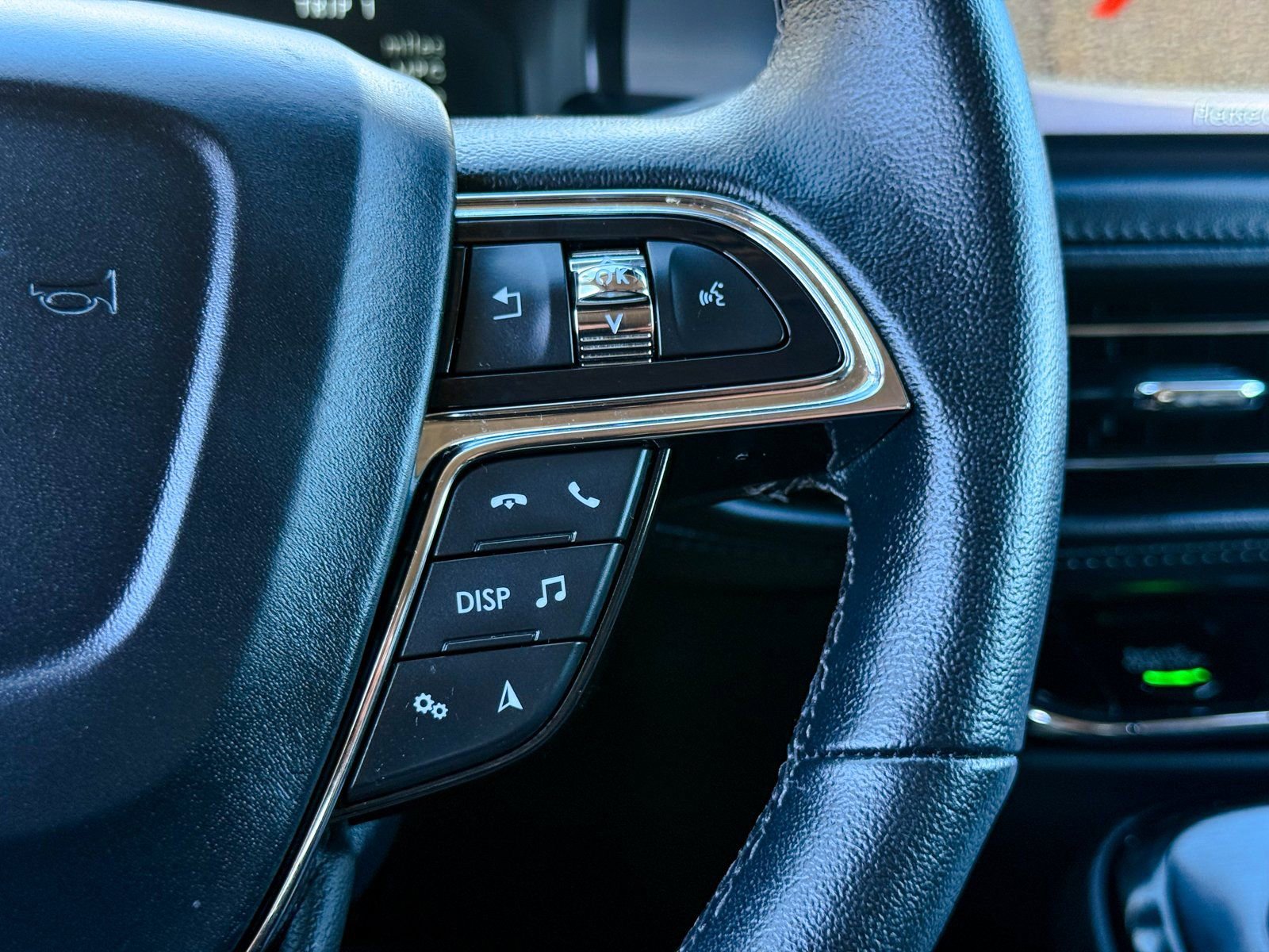 Certified 2023 Lincoln Nautilus AWD w/ Premium Package image 37