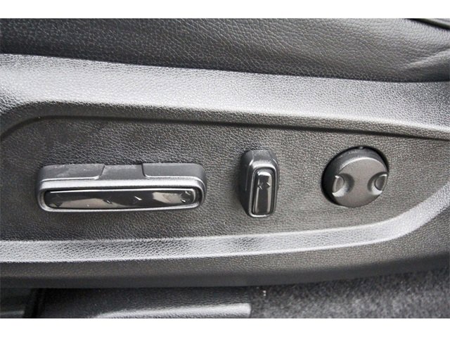 Used 2025 Honda Pilot Black Edition image 28