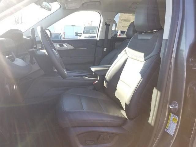 New 2026 Ford Explorer Active w/ Active Comfort Package image 16
