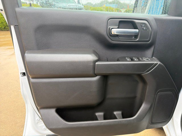 Used 2025 Chevrolet Silverado 1500 Custom Trail Boss AWD/4WD image 4