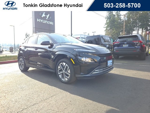 Certified 2023 Hyundai Kona SE w/ Cargo Package image 2