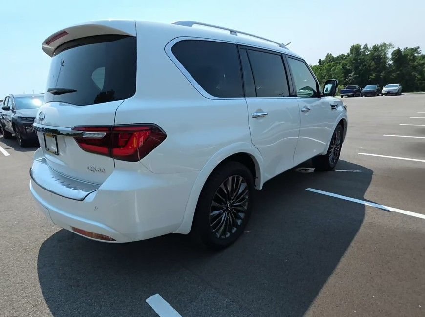 Certified 2023 INFINITI QX80 Premium Select w/ Cargo Package AWD/4WD image 2
