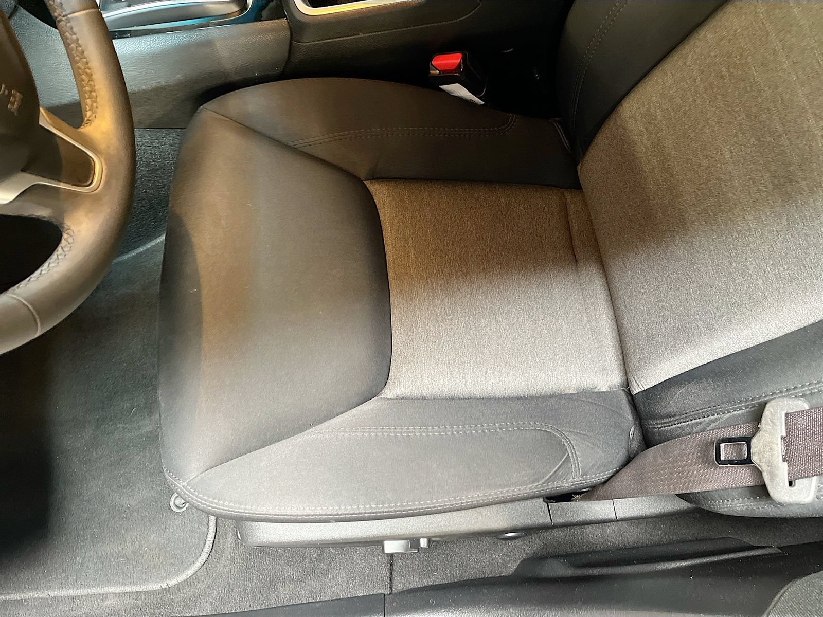 Used 2023 Chrysler 300 Touring RWD image 18