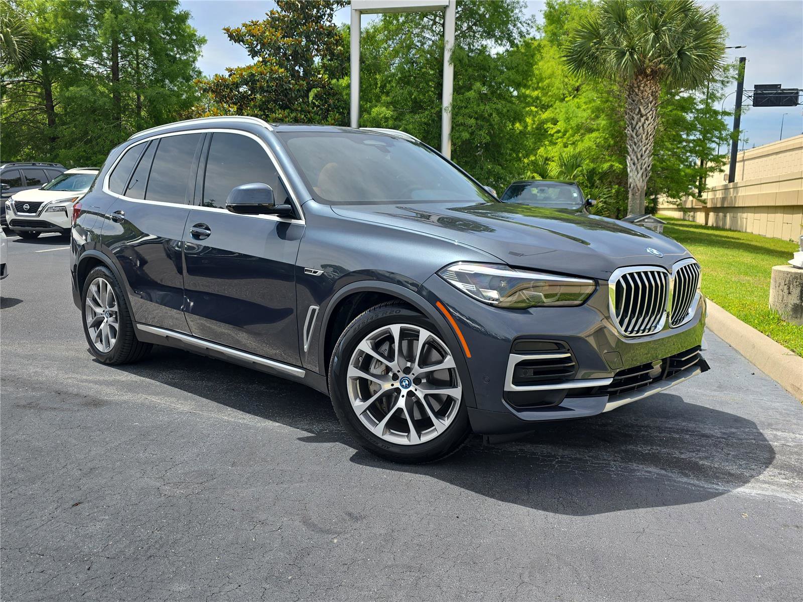 Certified 2022 BMW X5 xDrive45e AWD/4WD image 28