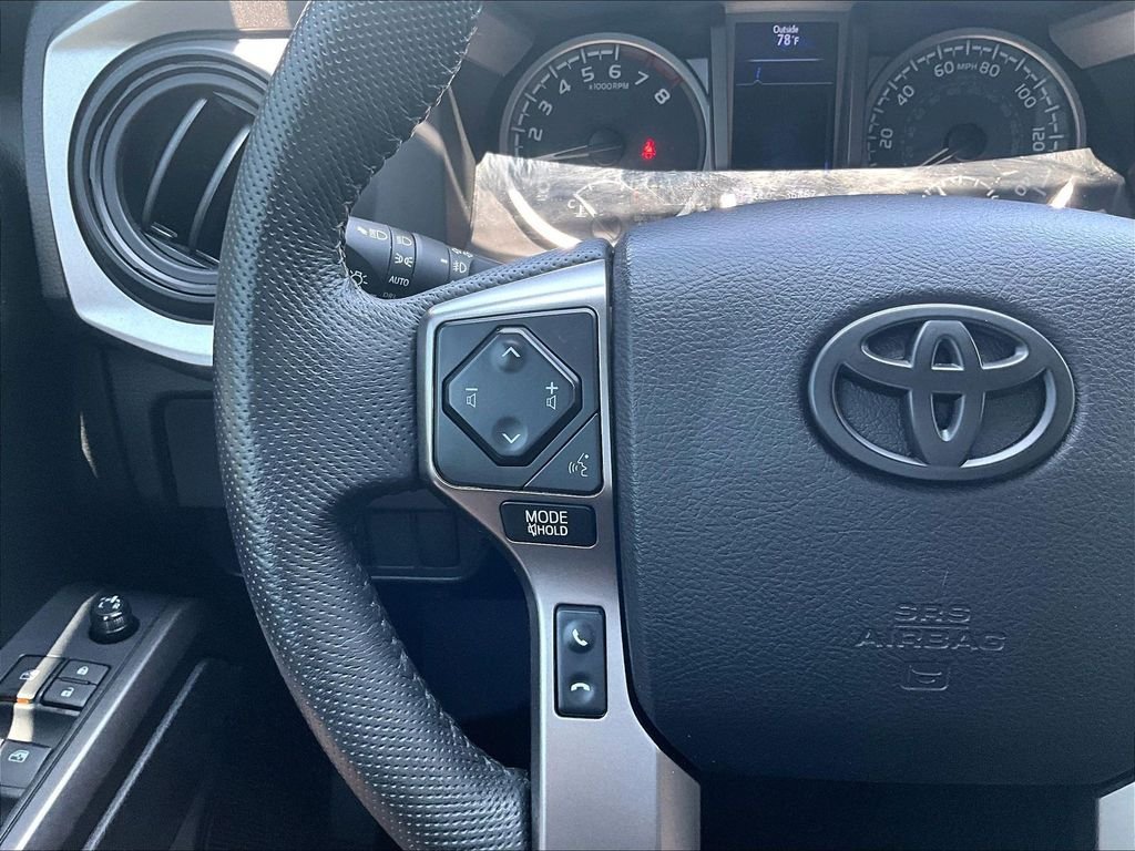 Certified 2021 Toyota Tacoma SR5 AWD/4WD image 22