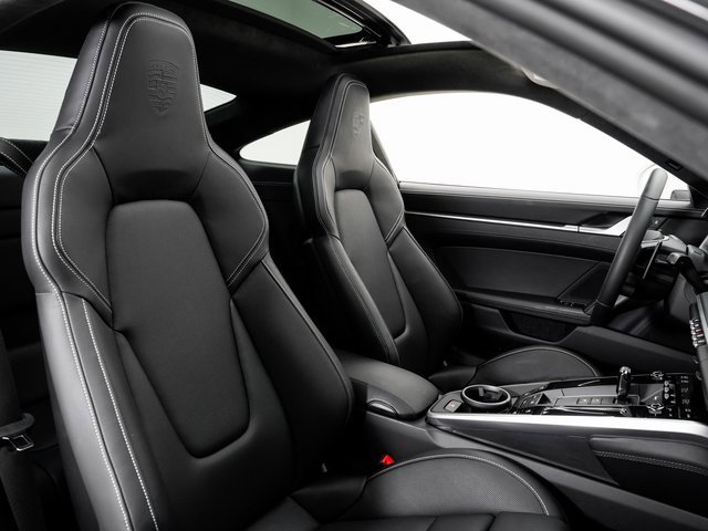 Used 2025 Porsche 911 Carrera 4 GTS image 28