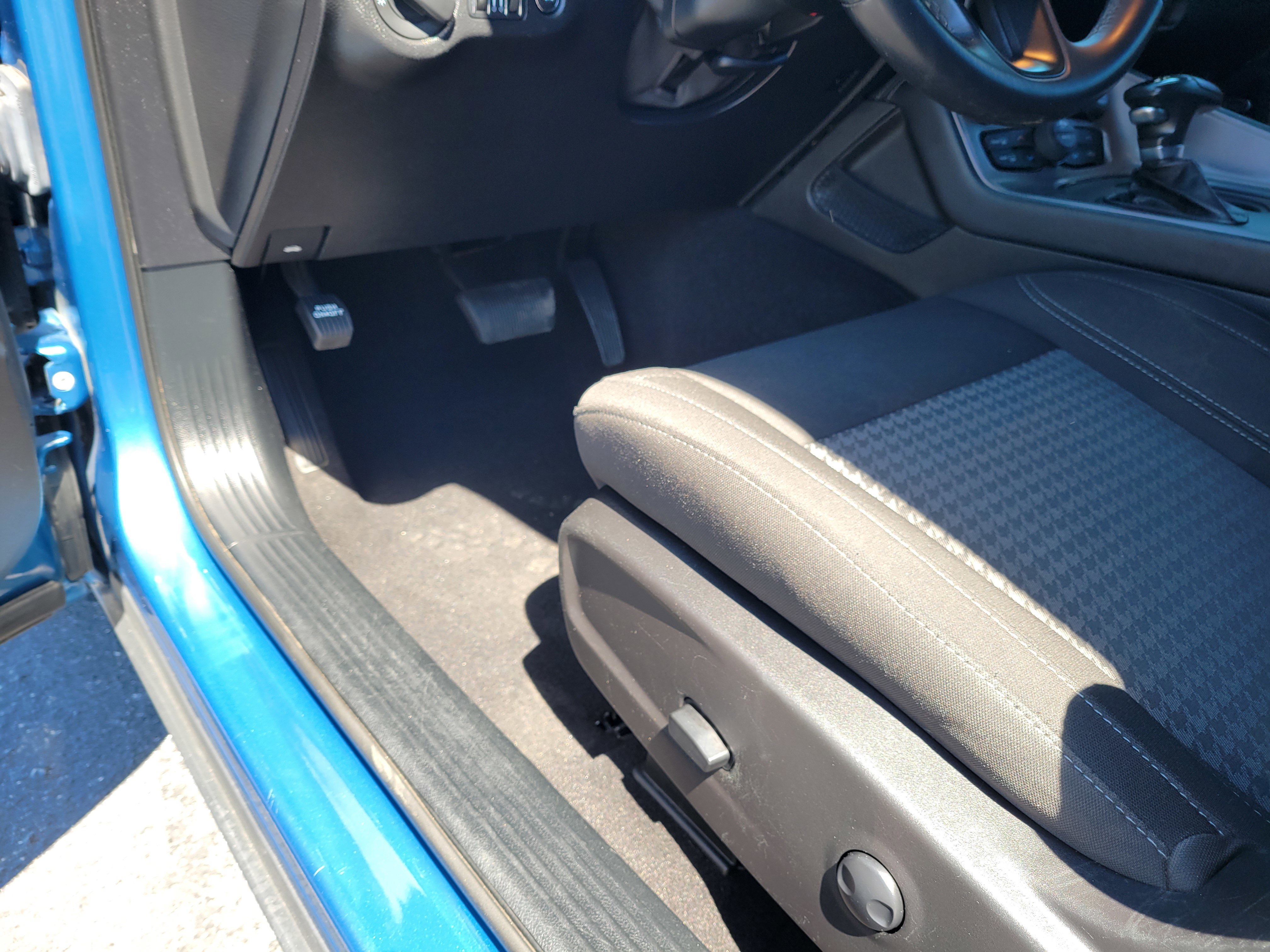 Used 2023 Dodge Challenger SXT image 23