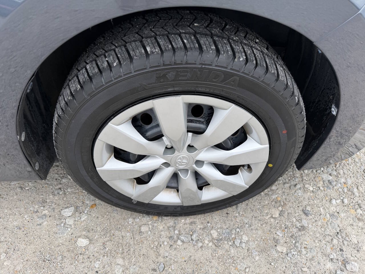Used 2014 Toyota Corolla LE FWD image 12