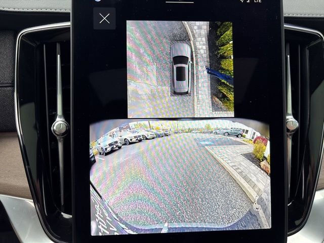 Used 2025 Volvo XC90 B6 Plus AWD/4WD image 29