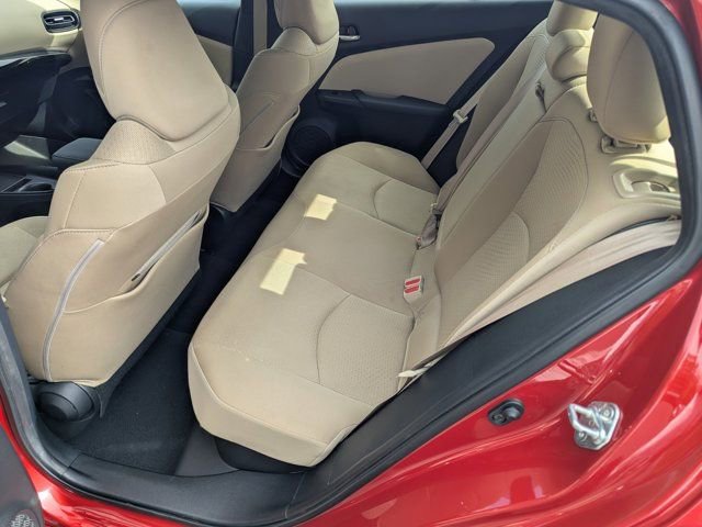 Used 2022 Toyota Prius LE image 17