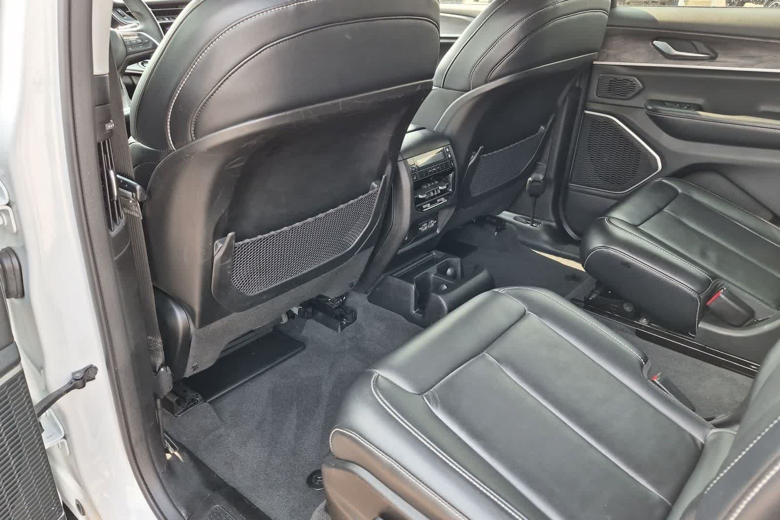Used 2021 Jeep Grand Cherokee L Limited AWD/4WD image 18