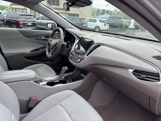 Used 2020 Chevrolet Malibu LT FWD image 36