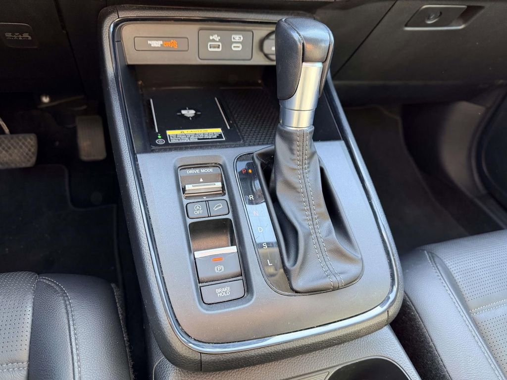 Used 2025 Honda CR-V EX-L image 8