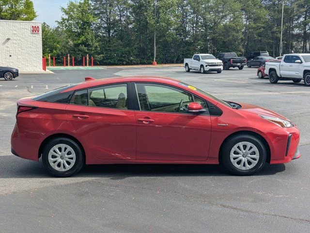 Used 2022 Toyota Prius LE image 8