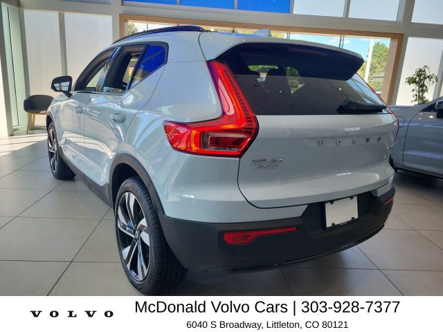New 2026 Volvo XC40 B5 Plus w/ Climate Package AWD/4WD image 6