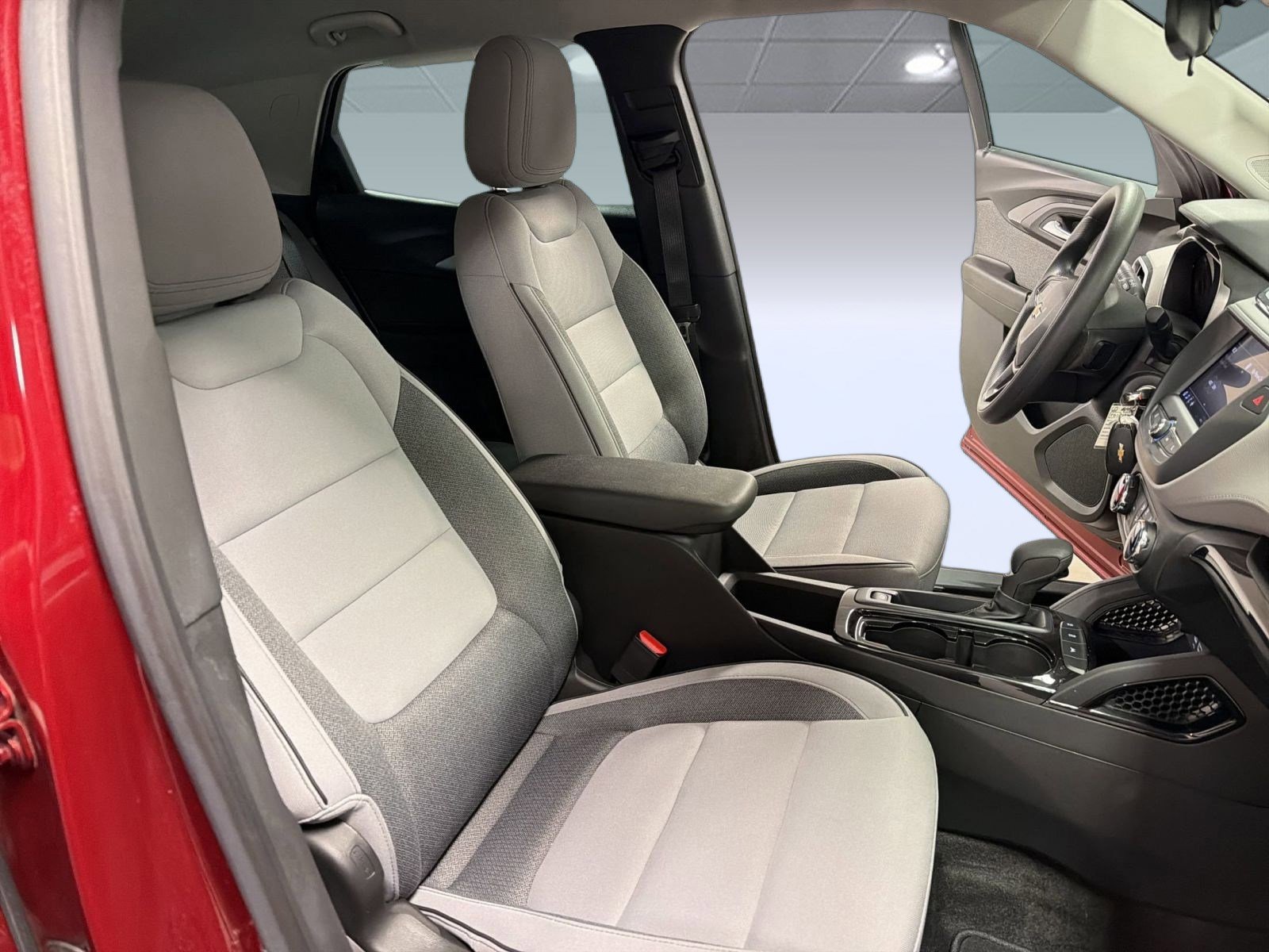 Used 2023 Chevrolet TrailBlazer LS image 30