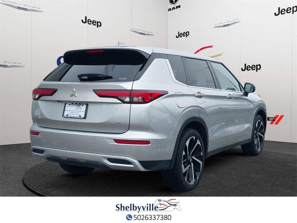 Used 2024 Mitsubishi Outlander SE image 4