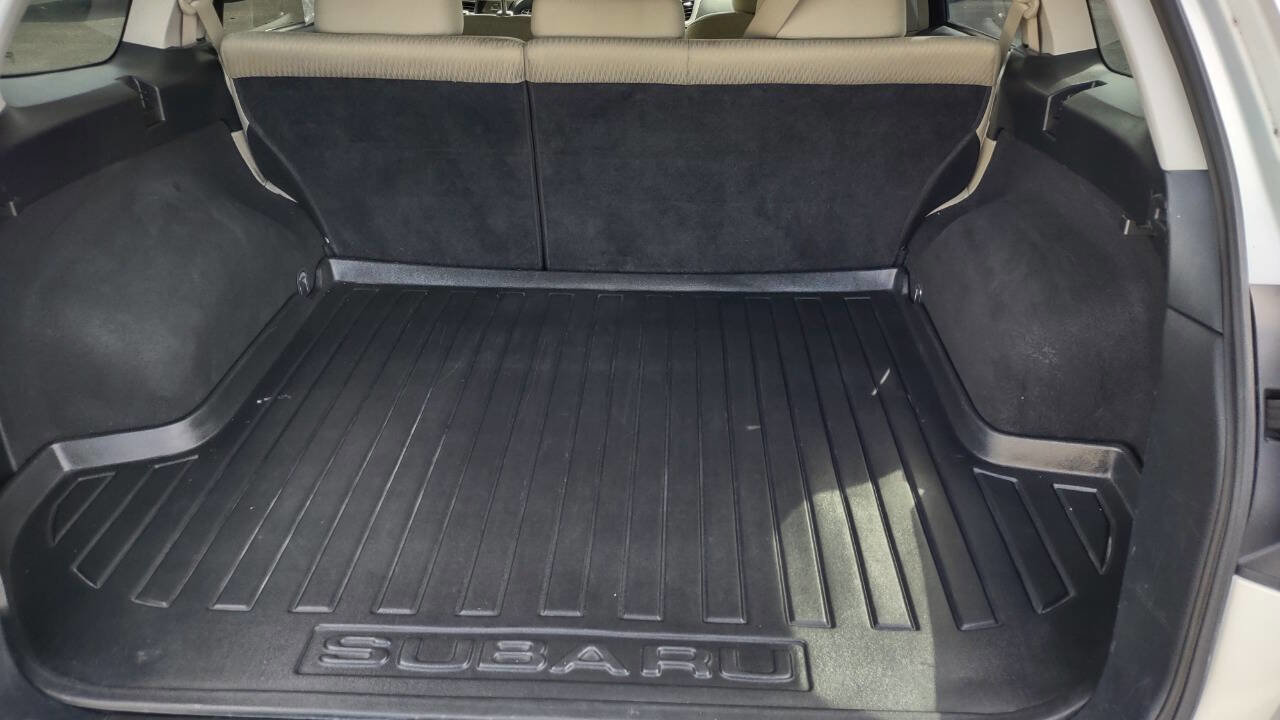 Used 2010 Subaru Outback 2.5i Premium w/ Popular Equipment Group 1B image 34