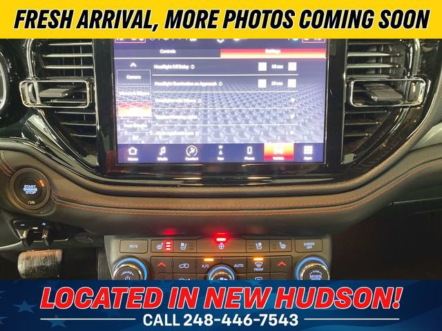 Used 2024 Dodge Durango GT image 13