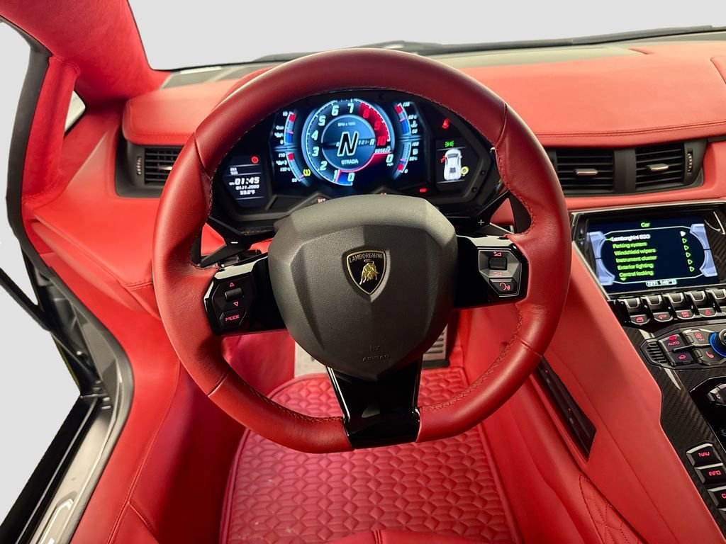 Used 2018 Lamborghini Aventador S image 23