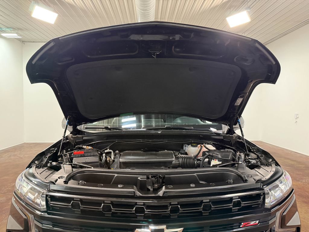 Used 2024 Chevrolet Tahoe Z71 w/ Luxury Package AWD/4WD image 88