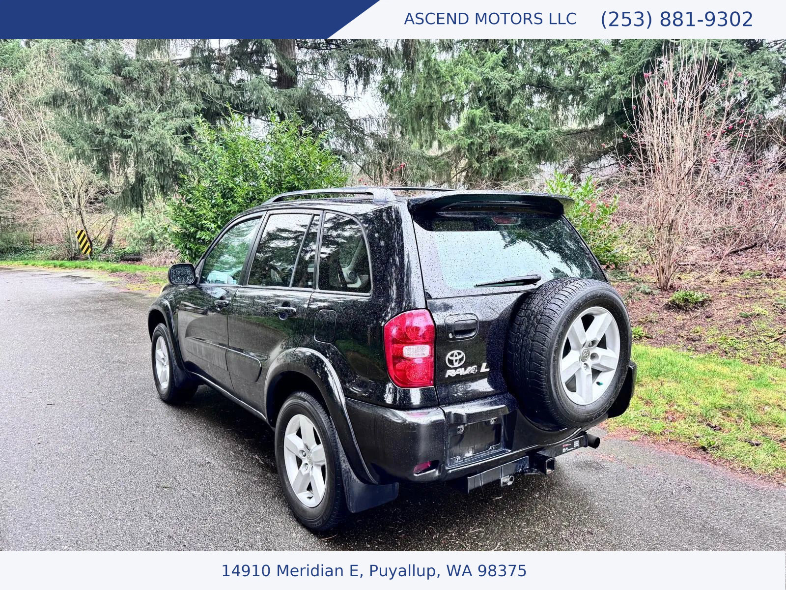 Used 2004 Toyota RAV4 Sport Utility 4D image 3