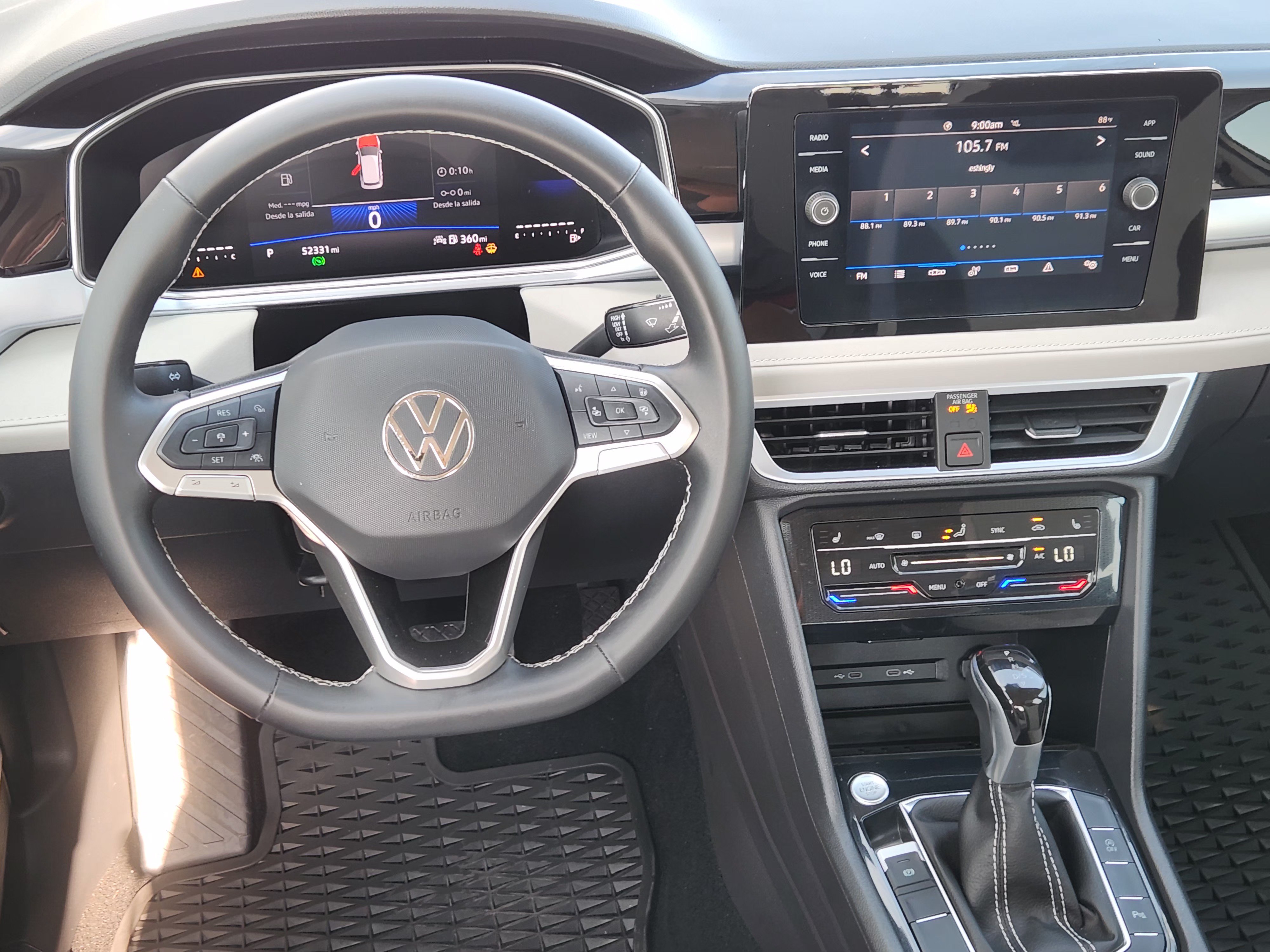 Used 2025 Volkswagen Taos SE FWD image 26