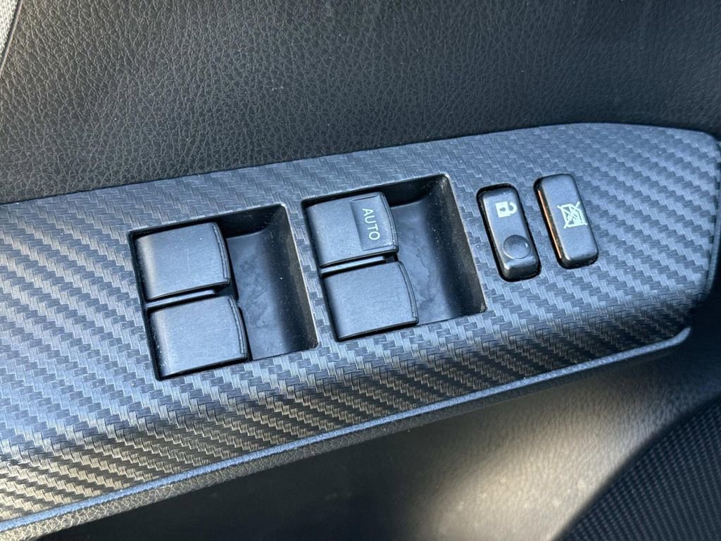 Used 2015 Toyota RAV4 LE image 20