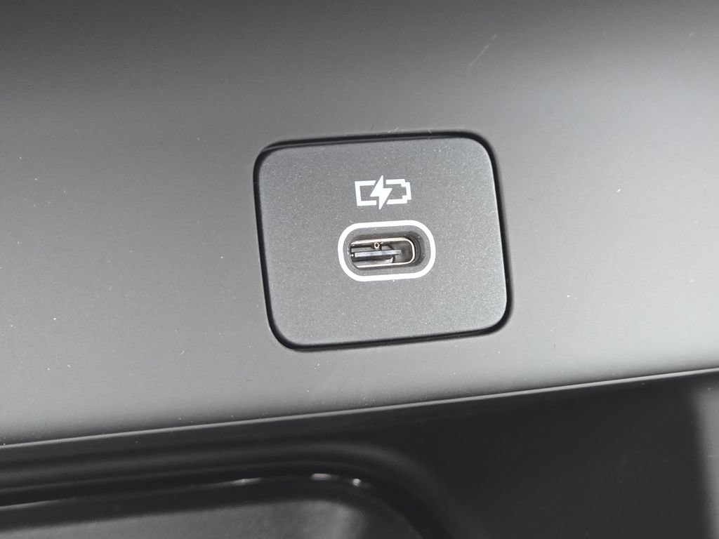 New 2025 Land Rover Discovery Sport Dynamic SE AWD/4WD image 8