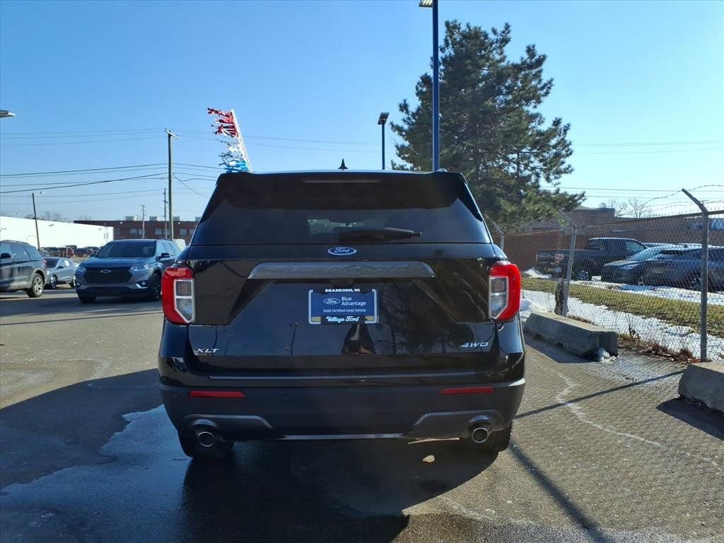 Certified 2024 Ford Explorer XLT w/ Equipment Group 202A AWD/4WD image 7