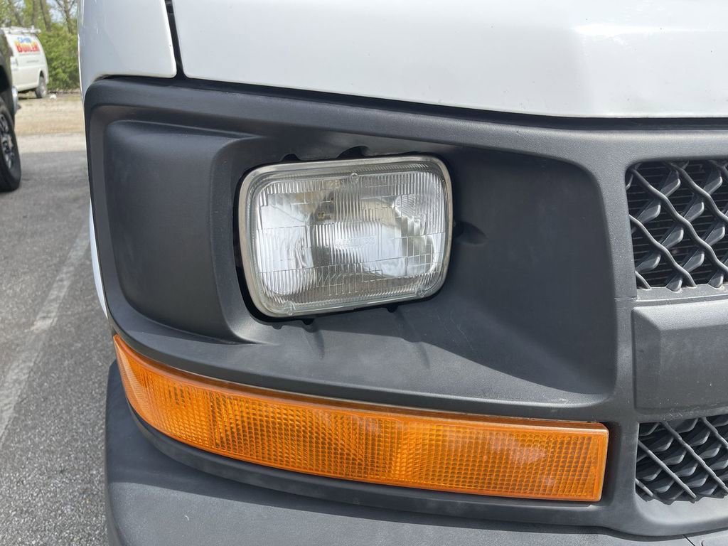 Used 2014 Chevrolet Express 3500 RWD image 11