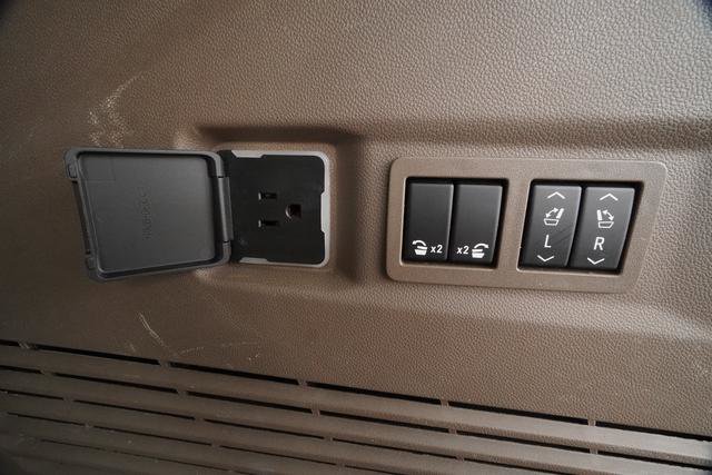 Used 2022 GMC Yukon Denali image 36