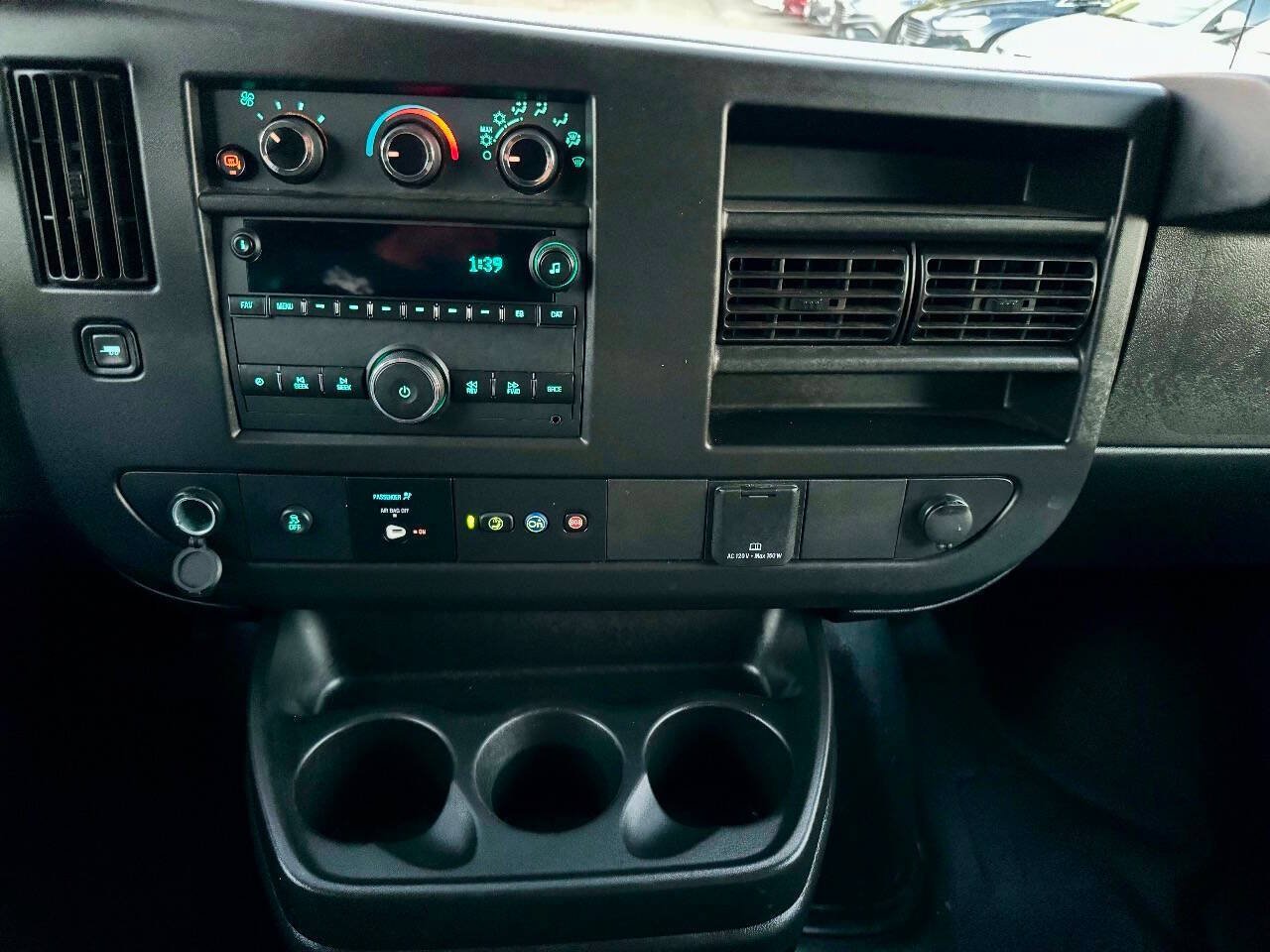 Used 2022 Chevrolet Express 3500 w/ Driver Convenience Package RWD image 14