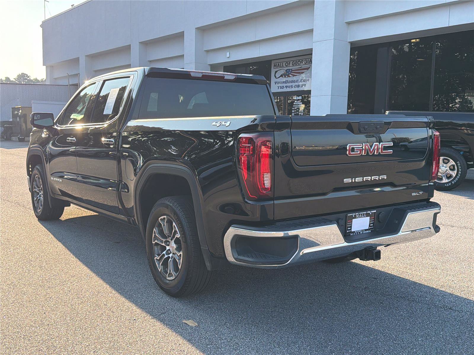 Used 2025 GMC Sierra 1500 SLT AWD/4WD image 7