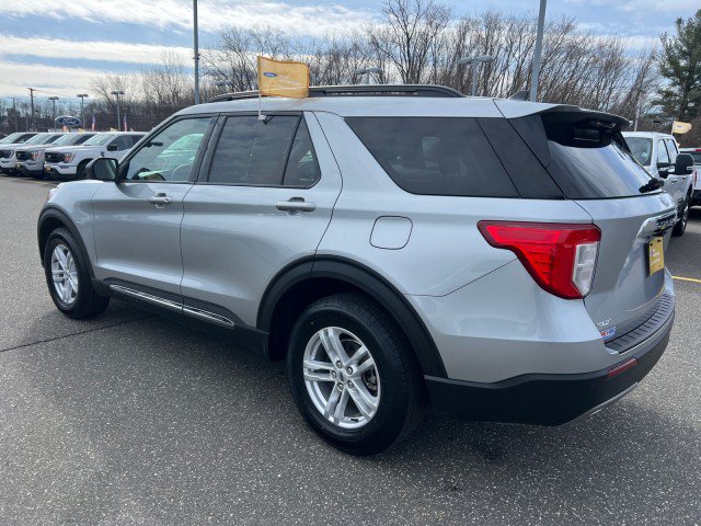 Certified 2022 Ford Explorer XLT w/ Equipment Group 202A AWD/4WD image 5