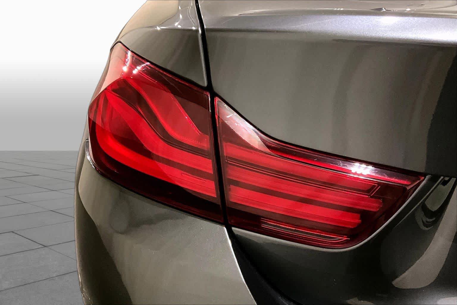 Used 2020 BMW 430i xDrive Coupe w/ M Sport Package AWD/4WD image 25