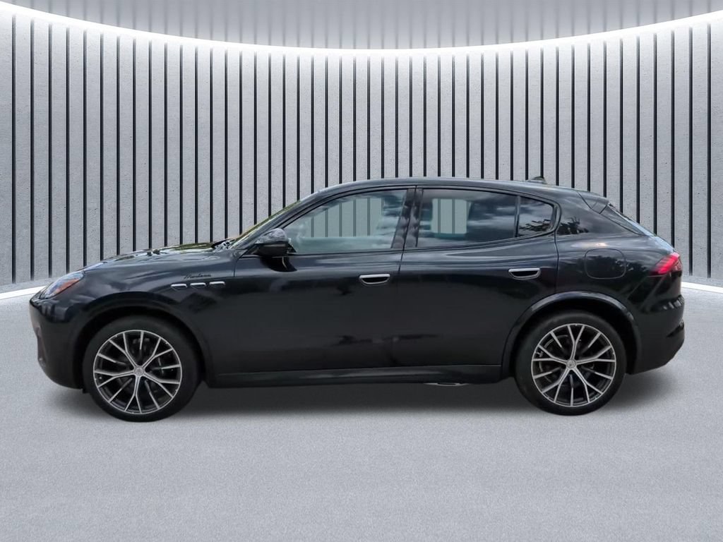 Used 2023 Maserati Grecale Modena AWD/4WD image 13