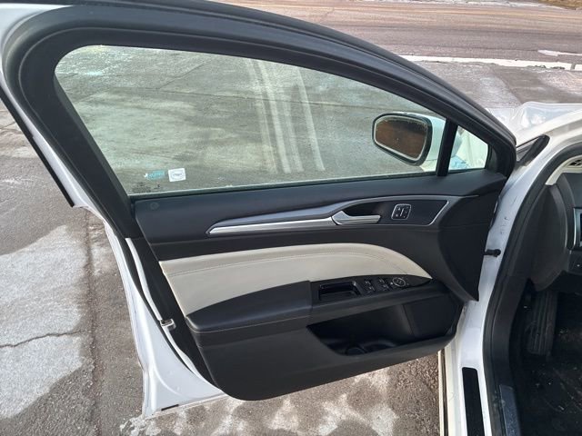 Used 2015 Ford Fusion Titanium FWD image 8